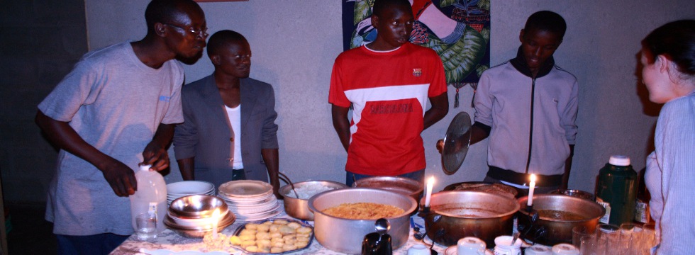 Aita luua Ugandasse kohvikut